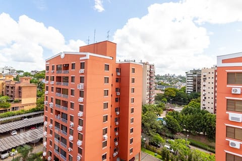 Image 10 - 266050